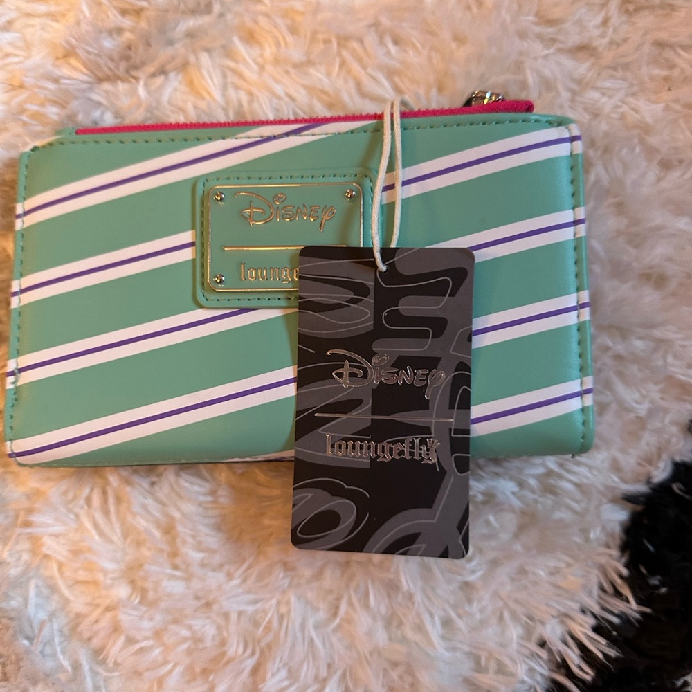 NWT Loungefly Green Striped Women's wallet Wreck it Ralph